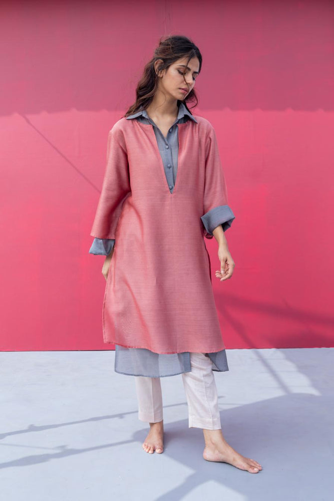 
                  
                    DAHLIA KURTA peach grey
                  
                