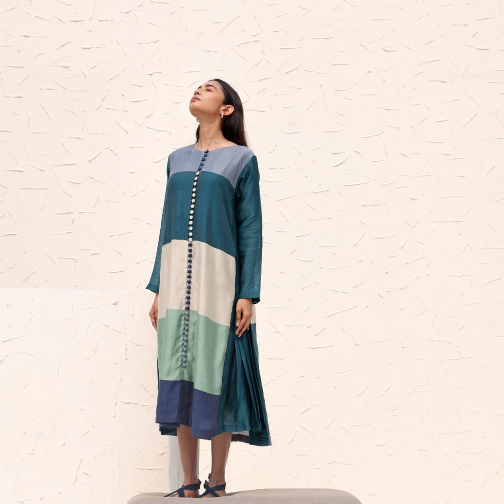 
                  
                    GRACE KURTA & SCARF ocean
                  
                