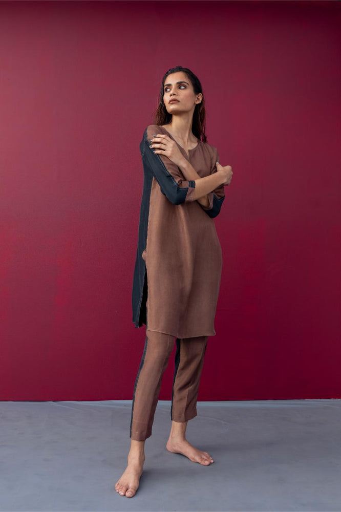 
                  
                    JUDE KURTA & PANT black cappuccino
                  
                
