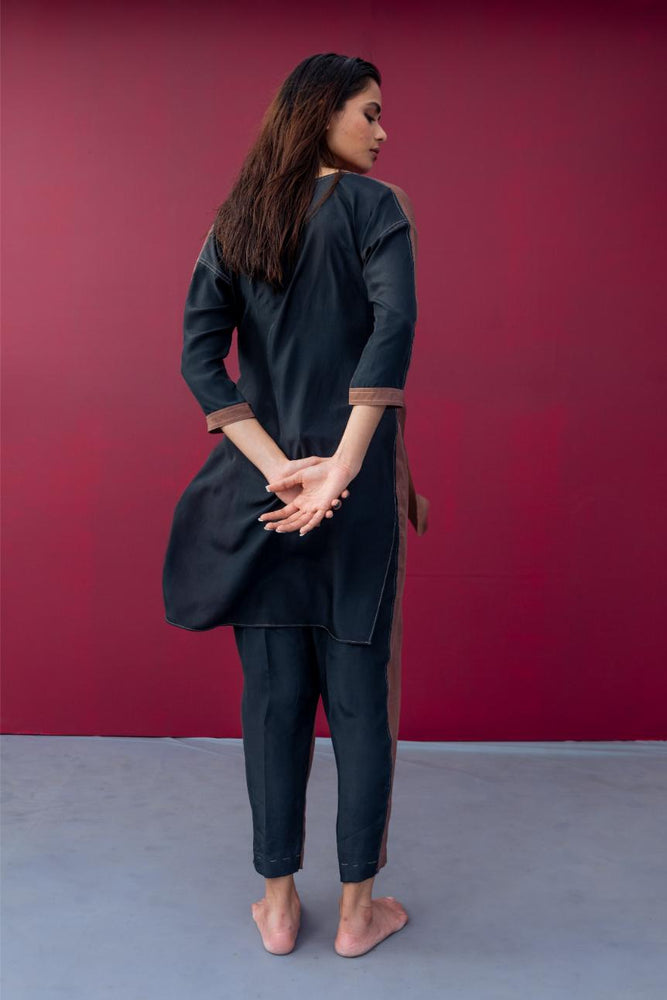
                  
                    JUDE KURTA & PANT black cappuccino
                  
                