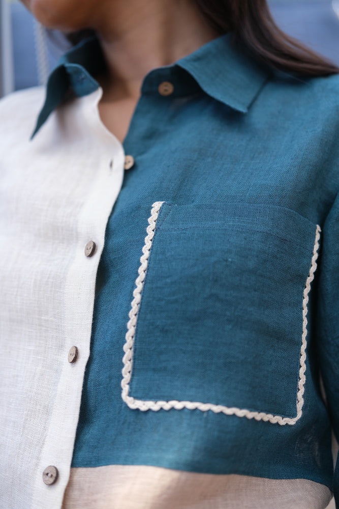 
                  
                    3 PANEL LINEN SET teal ivory
                  
                