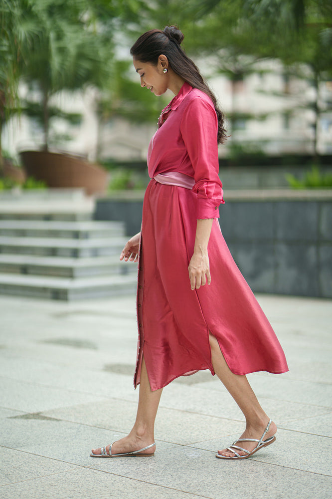 
                  
                    OL SILK TIE DRESS pink crimson
                  
                