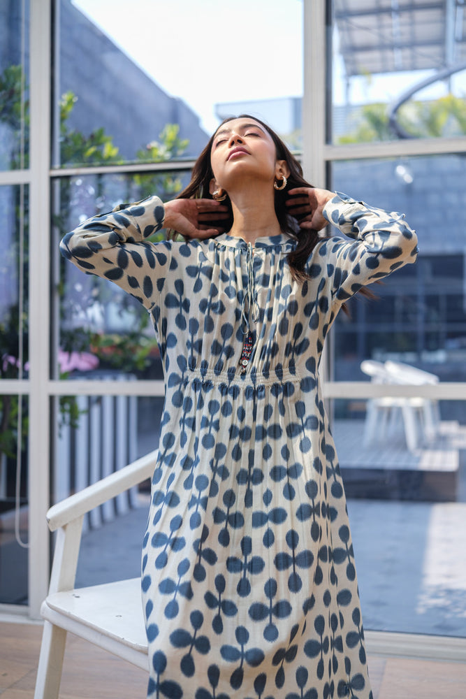 GATHER DRESS pearl