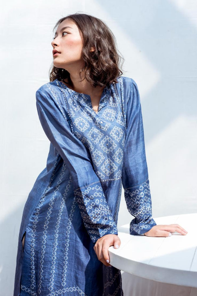 
                  
                    ROBYN KURTA sapphire
                  
                