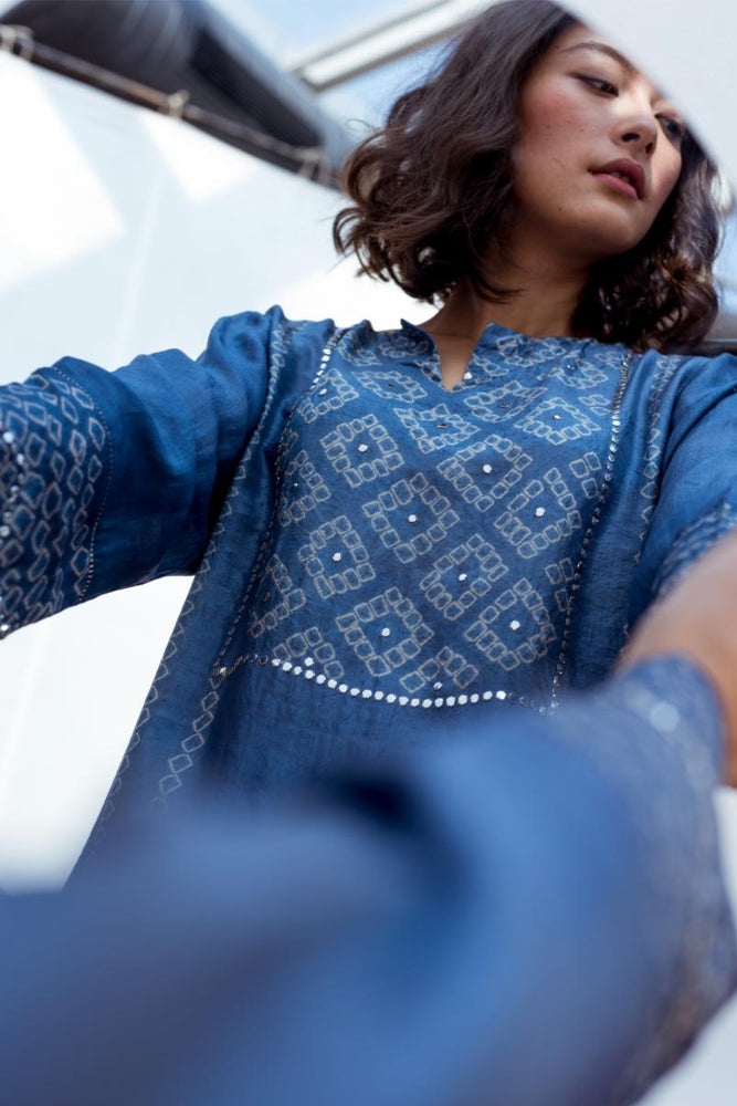 
                  
                    ROBYN KURTA sapphire
                  
                