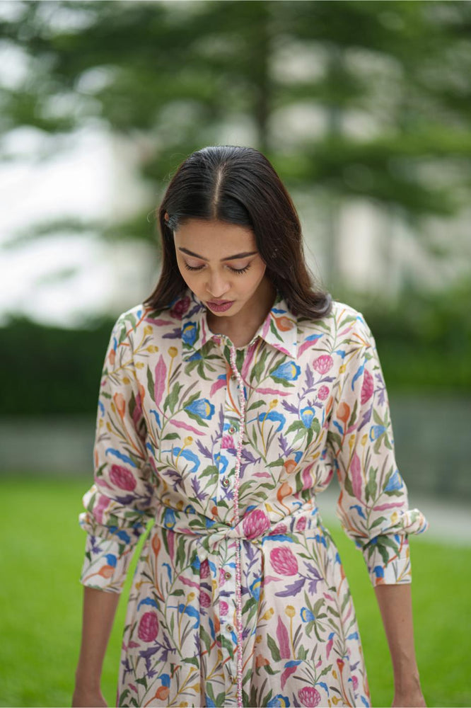 
                  
                    SILK TIE DRESS cream jaal
                  
                