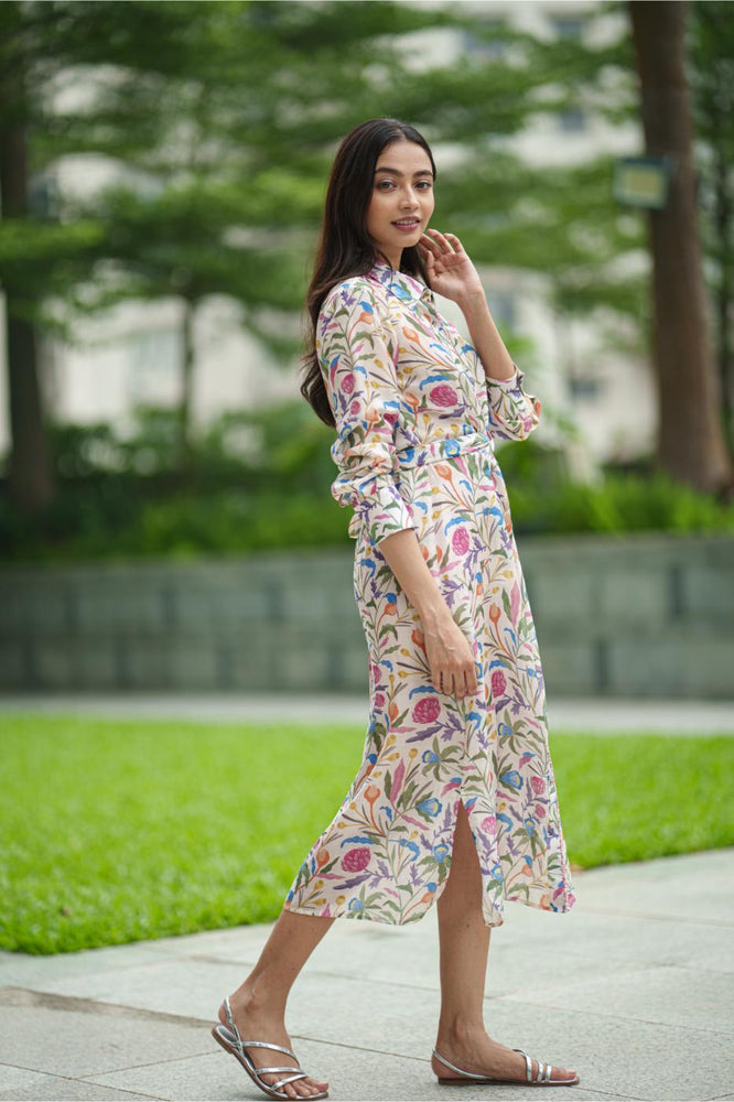 
                  
                    MUSLIN TIE DRESS cream jaal
                  
                