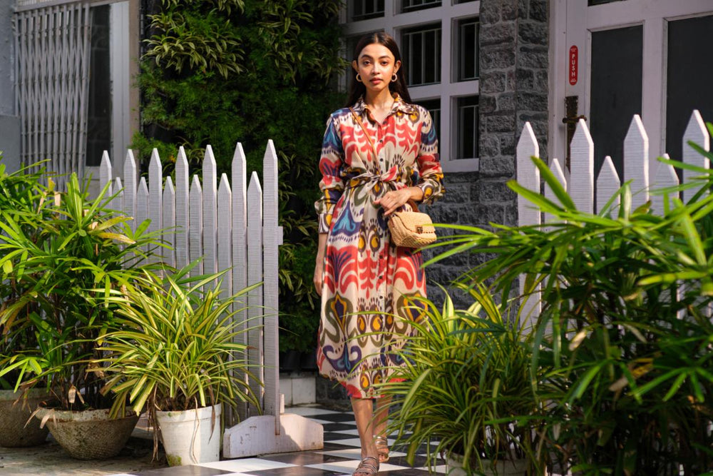 
                  
                    MUSLIN TIE DRESS multi ikat
                  
                