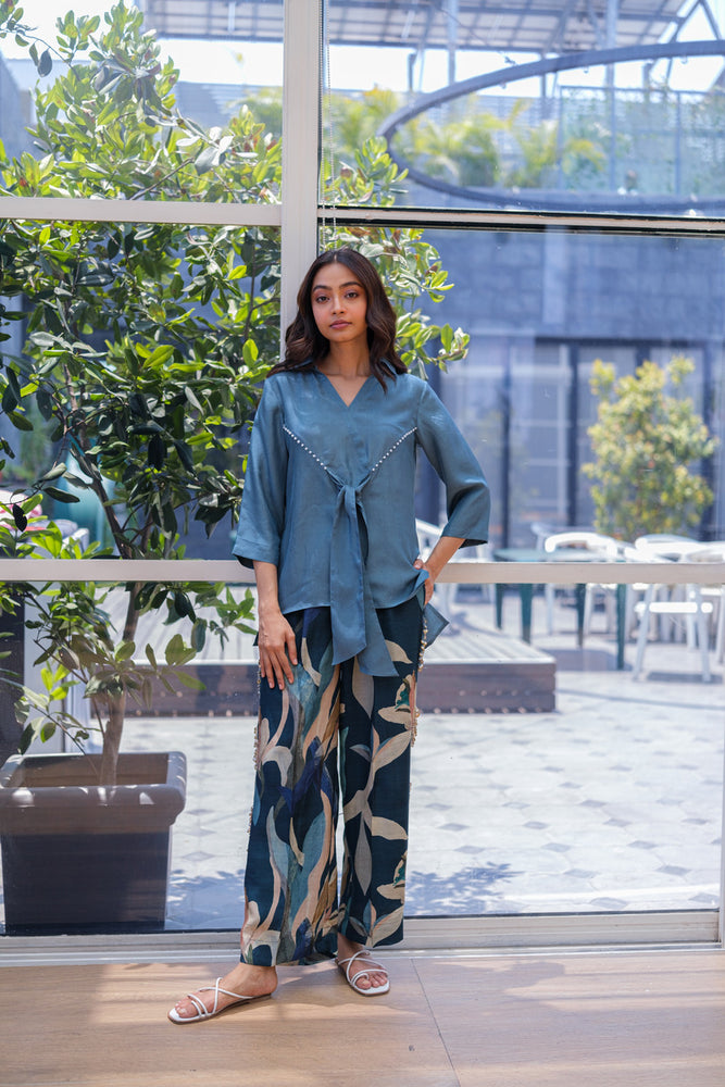 
                  
                    SILK TIE TOP & PANT cobalt
                  
                