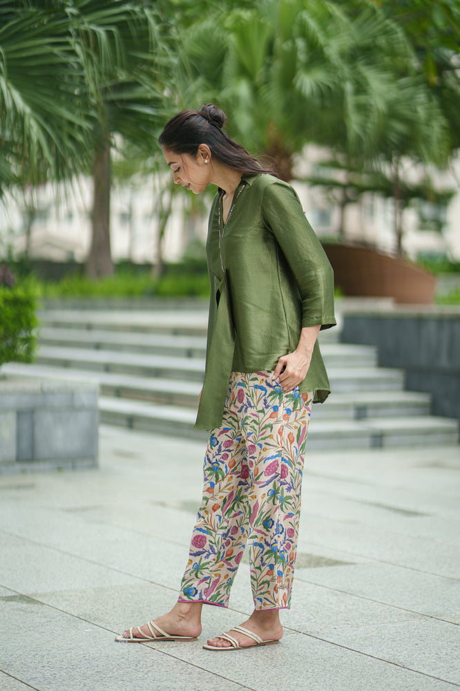
                  
                    SILK TIE TOP & PANT olive cream jaal
                  
                