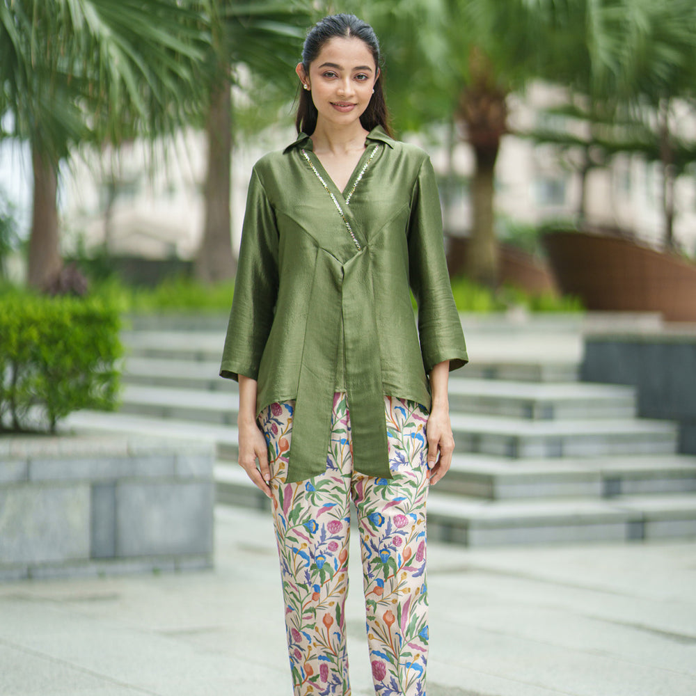 
                  
                    SILK DUPION PANTS cream jaal
                  
                