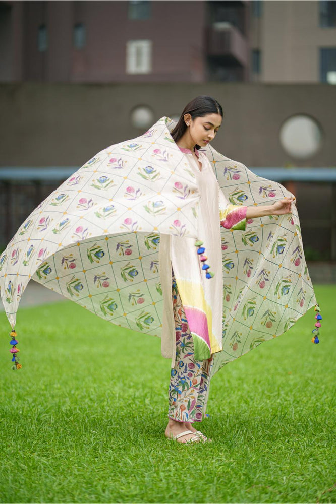 
                  
                    ORGANZA DUPATTA cream jaal
                  
                