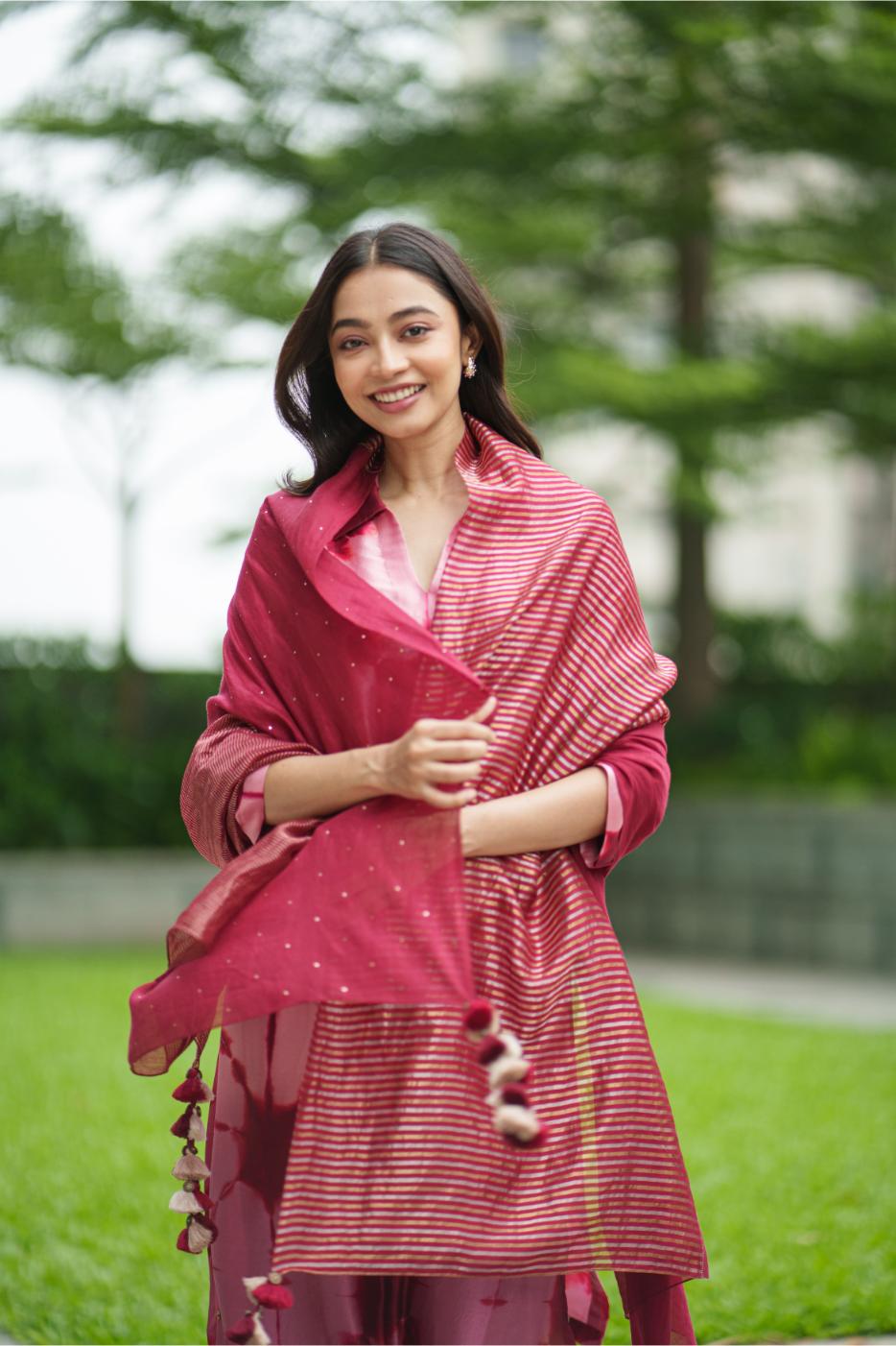 4 PANEL TISSUE DUPATTA wine