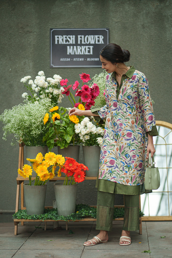 
                  
                    DAHLIA 2 LAYER KURTA & PANT cream jaal olive
                  
                