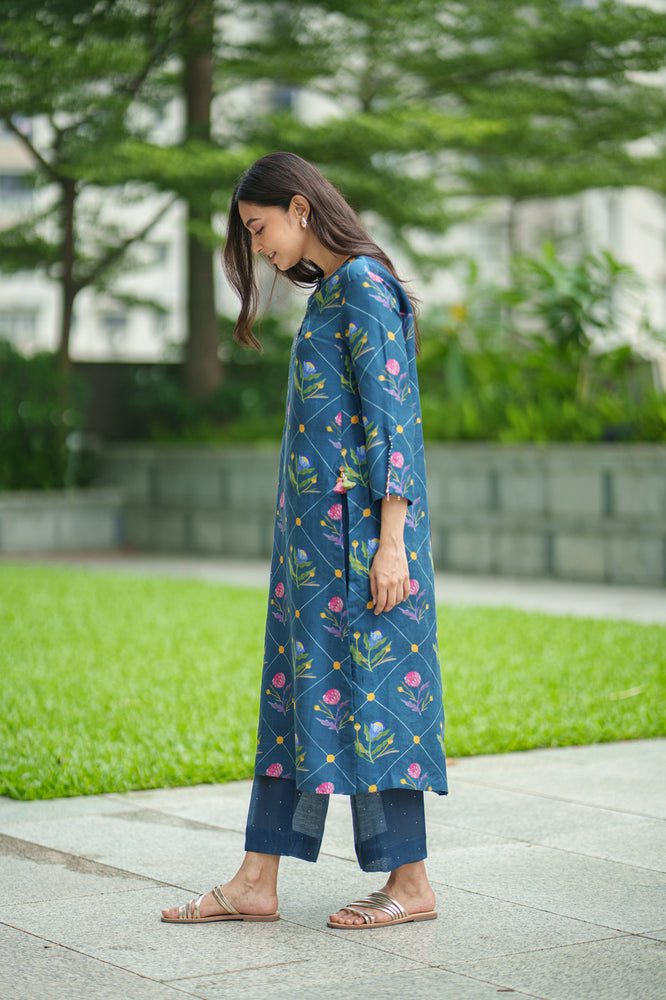
                  
                    DAISY KURTA SET blue geo
                  
                