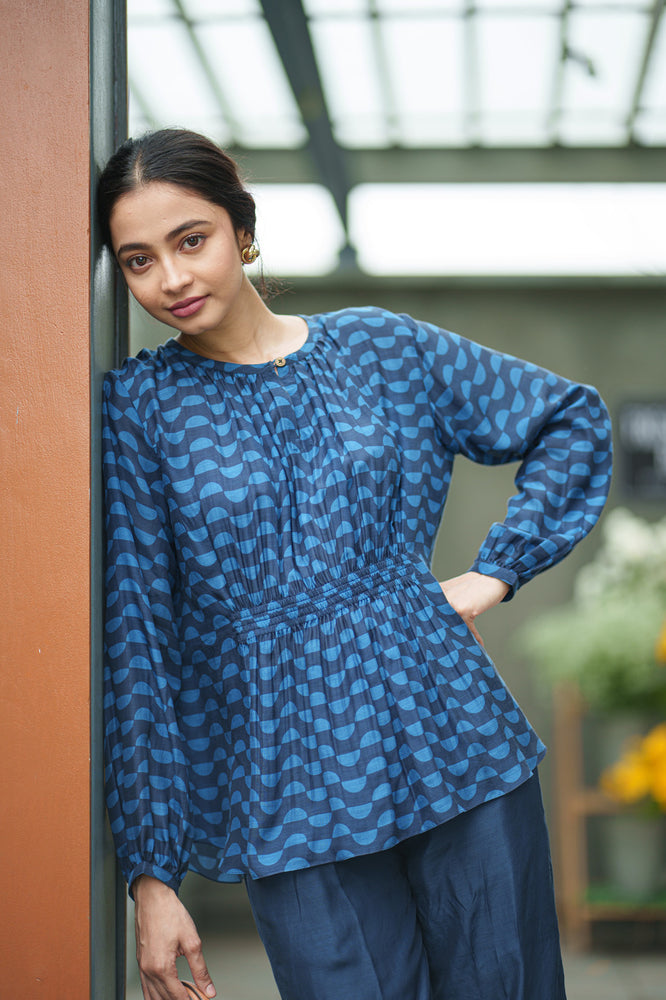 
                  
                    GATHER TOP & PANT blue wave
                  
                