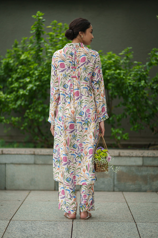 
                  
                    IRIS KURTA & PANT cream jaal
                  
                