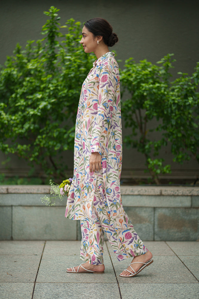 
                  
                    IRIS KURTA & PANT cream jaal
                  
                