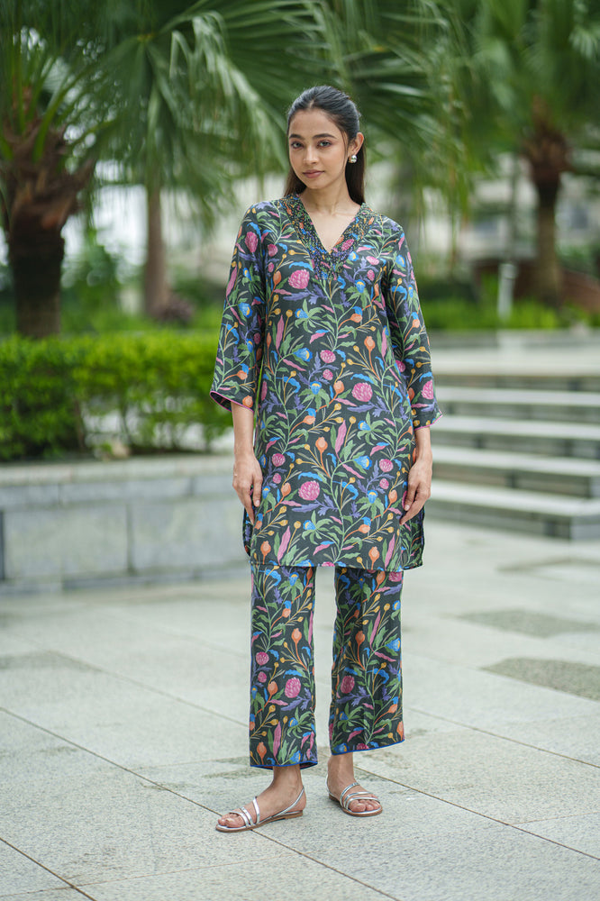 
                  
                    ROSE KURTA & PANT black jaal
                  
                