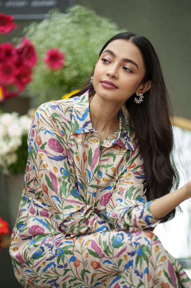 
                  
                    SILK TIE DRESS cream jaal
                  
                