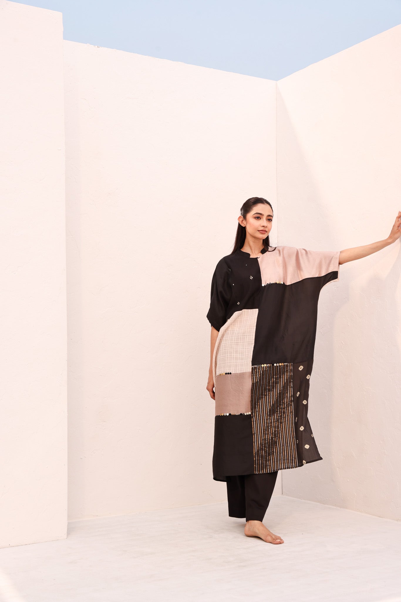 TIA SET (2PC)/BLACK - BEIGE